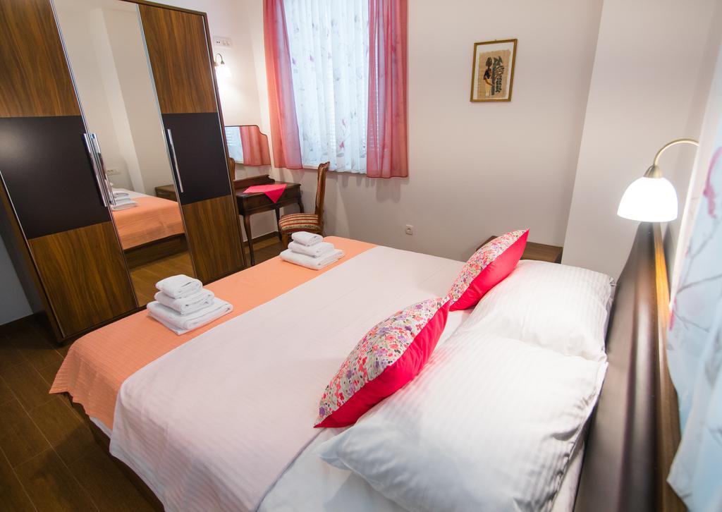 Apartment Vita Palit Exterior photo